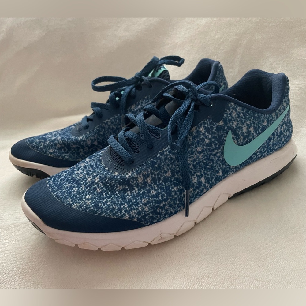 Blue and Teal Speckled Print Women’s Nike Running Sneakers